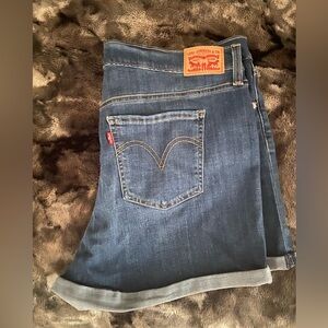Levi’s shorts
